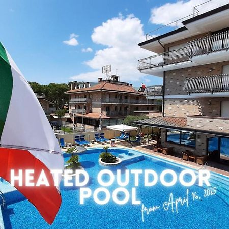 Hotel & Wellness Fra I Pini リニャーノ・サッビアドーロ エクステリア 写真