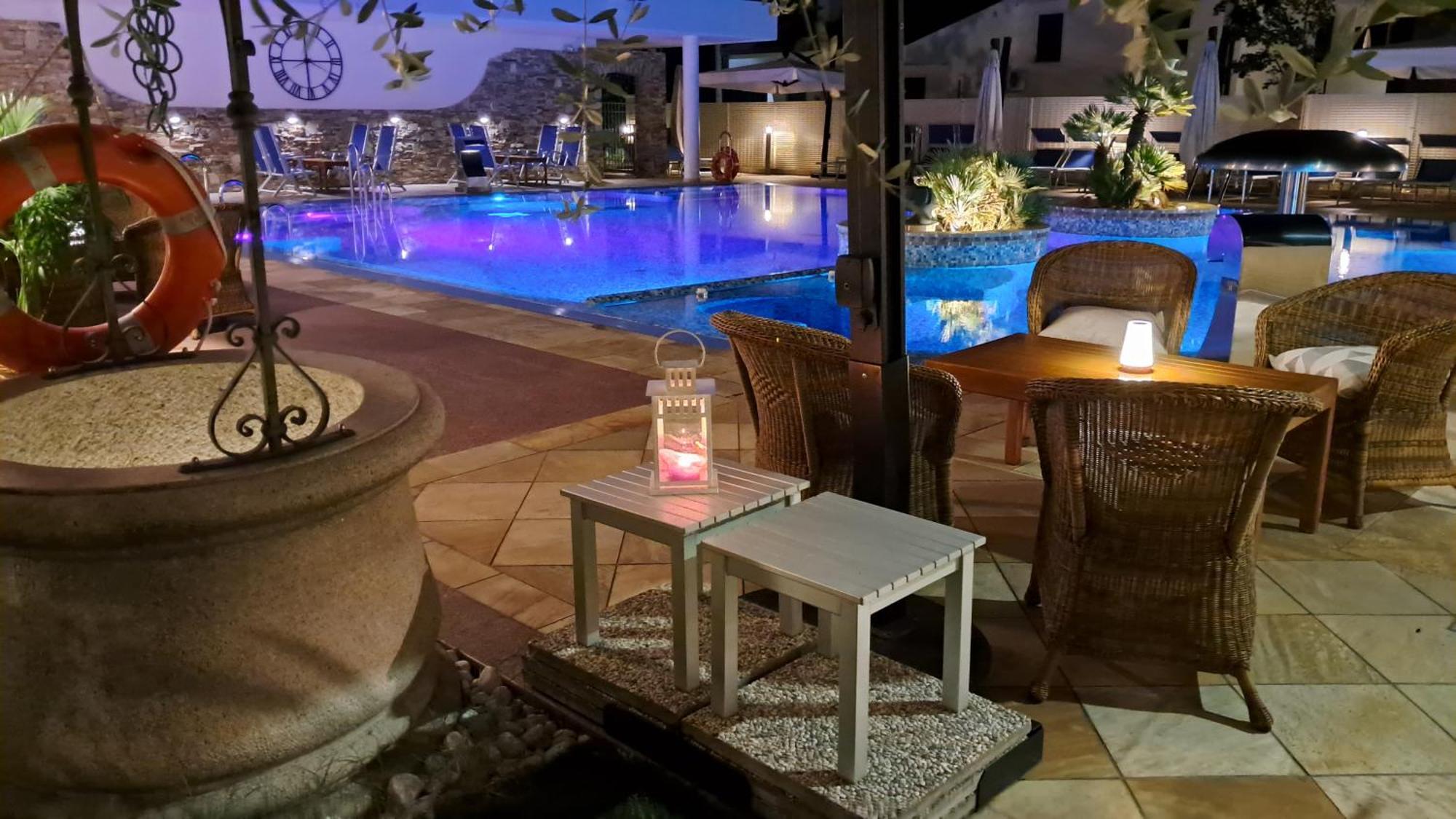 Hotel & Wellness Fra I Pini リニャーノ・サッビアドーロ エクステリア 写真