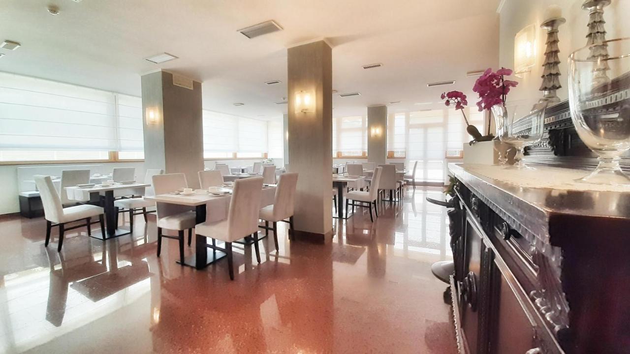 Hotel & Wellness Fra I Pini リニャーノ・サッビアドーロ エクステリア 写真