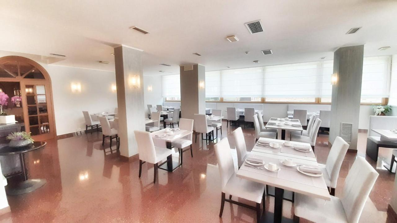 Hotel & Wellness Fra I Pini リニャーノ・サッビアドーロ エクステリア 写真